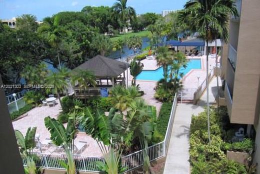 Residential complexes in Miami, Miami-Dade