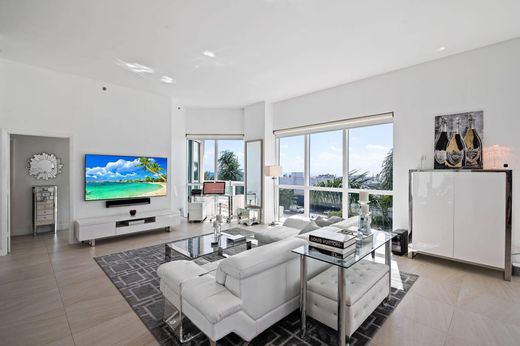 Residential complexes in Fort Lauderdale, Broward County