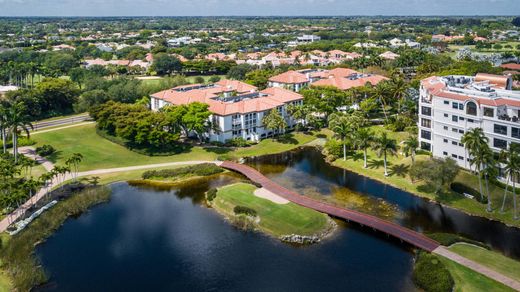 Residential complexes in Boca Raton, Palm Beach