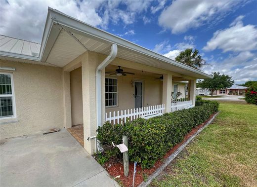 Villa in Okeechobee, Okeechobee County