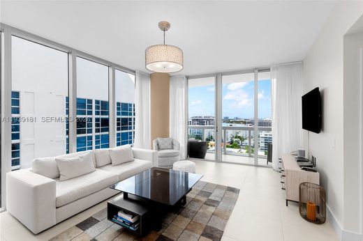 Residential complexes in Miami Beach, Miami-Dade