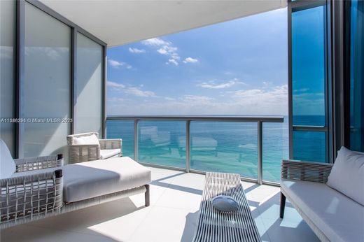 Residential complexes in Sunny Isles Beach, Miami-Dade