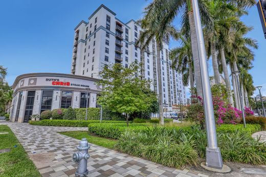 Residential complexes in West Palm Beach, Palm Beach