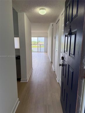 Kamienica w Miramar, Broward County