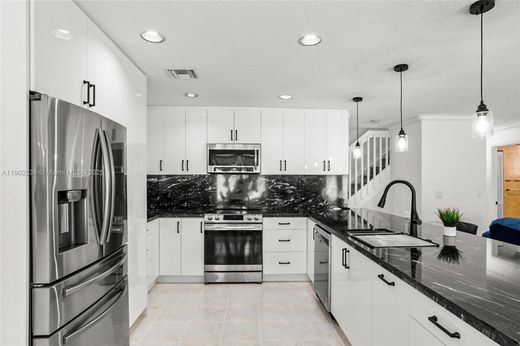 Villa in Sunrise, Broward County