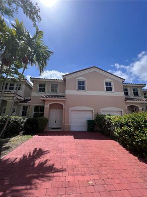 Townhouse in Miramar, Broward County