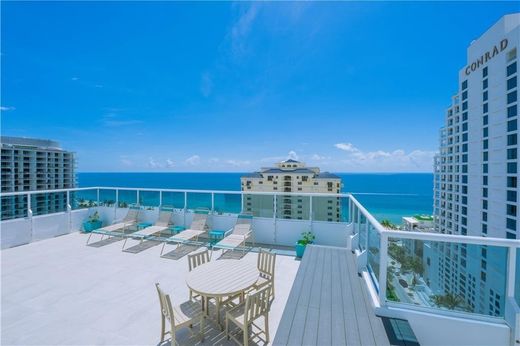 Residential complexes in Fort Lauderdale, Broward County