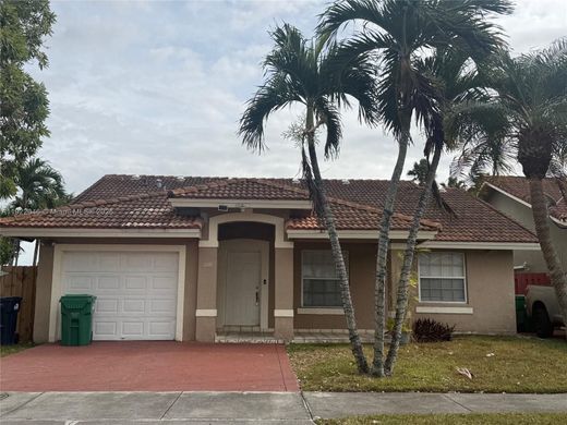 Villa in Miami Terrace Mobile Home, Miami-Dade County