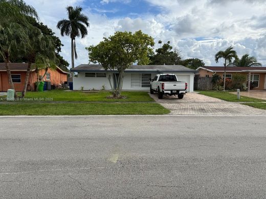 Villa - Sunrise, Broward County