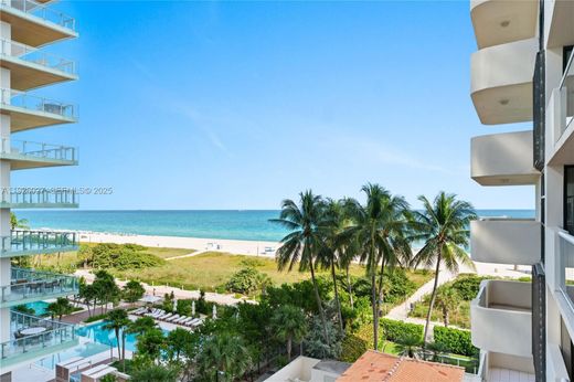 Residential complexes in Miami Beach, Miami-Dade
