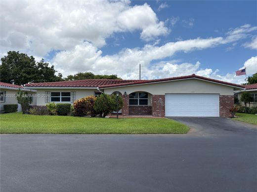Villa in Deerfield Beach, Broward County
