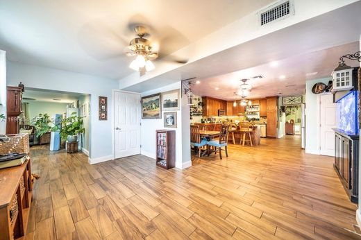 Villa in Davie, Broward County