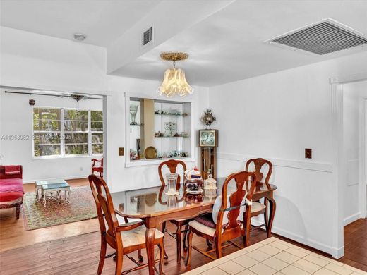 Komplex apartman Miami Beach, Miami-Dade County