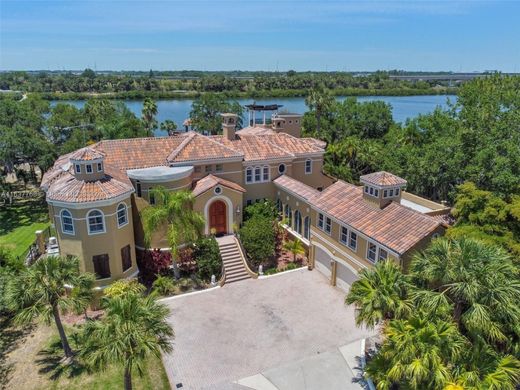 Villa in Tampa Springs Estates, Hillsborough County