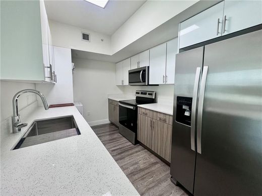 Residential complexes in Miami, Miami-Dade