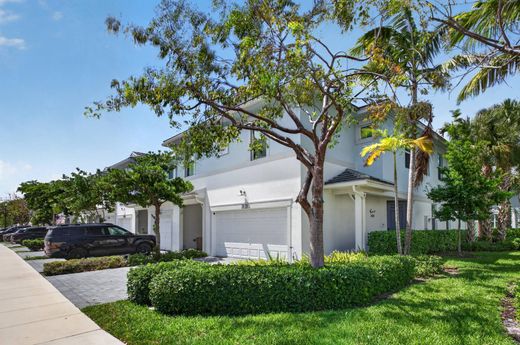 Townhouse in Deerfield Beach, Broward County
