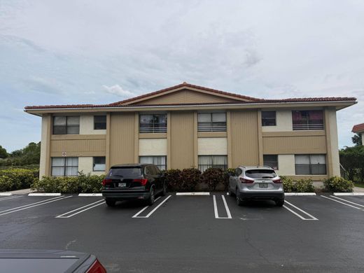 Residential complexes in Coral Springs, Broward County
