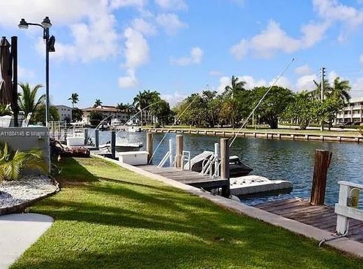 Complesso residenziale a Hallandale Beach, Broward County