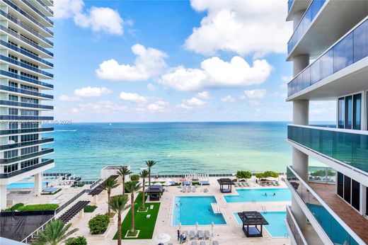 Residential complexes in Hallandale, Broward County