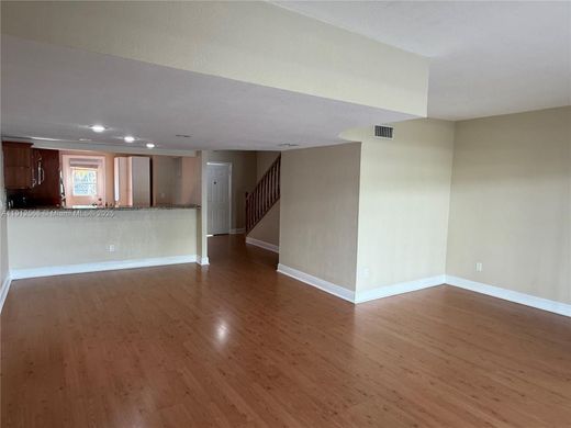 North Miami Beach, Miami-Dade Countyのアパートメント・コンプレックス