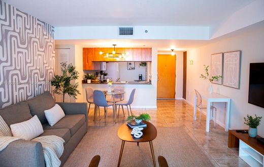 Complesso residenziale a Miami, Miami-Dade County