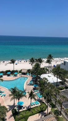 Residential complexes in Hollywood, Broward County