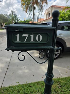 Villa in Weston, Broward County