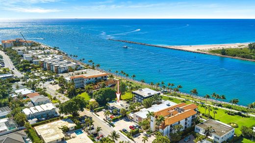 Residential complexes in Palm Beach Shores, Palm Beach