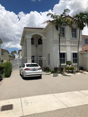 Villa in Hialeah, Miami-Dade