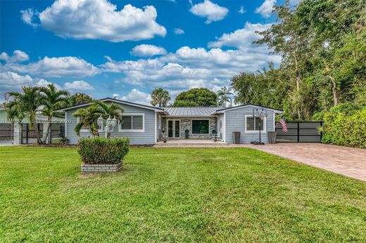 Villa Palmetto Bay, Miami-Dade County