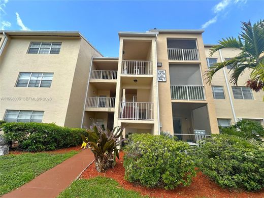 Residential complexes in Miami, Miami-Dade
