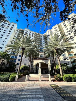Residential complexes in Aventura, Miami-Dade