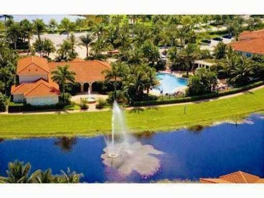 Residential complexes in Delray Beach, Palm Beach