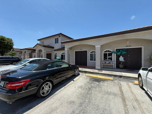 Complexes résidentiels à Hialeah, Comté de Miami-Dade