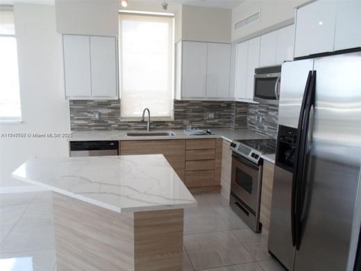 Residential complexes in Hallandale, Broward County