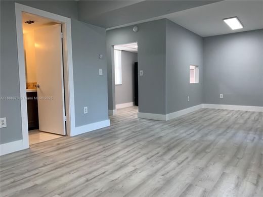 公寓楼  Miami Gardens, Miami-Dade County