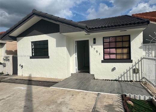 빌라 / Hialeah, Miami-Dade County