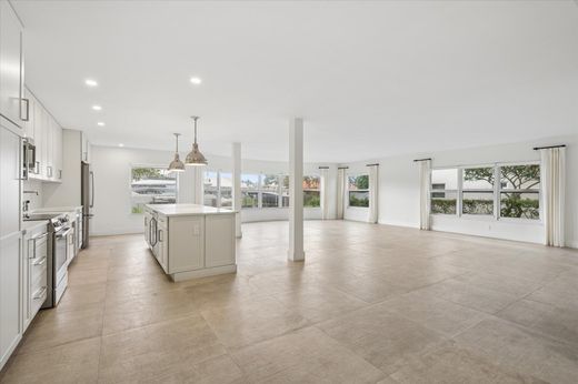 Residential complexes in Fort Lauderdale, Broward County