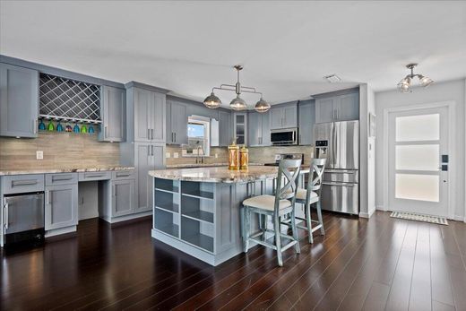 Residential complexes in South Palm Beach, Palm Beach