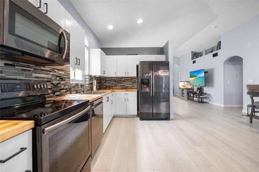 Pembroke Pines, Broward Countyのタウンハウス