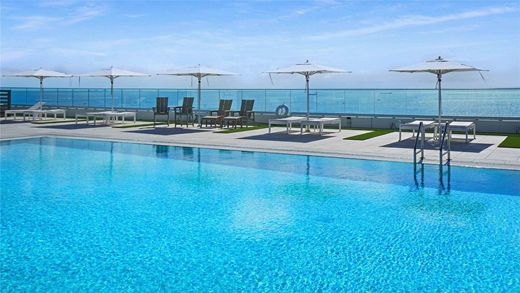 Residential complexes in Fort Lauderdale, Broward County