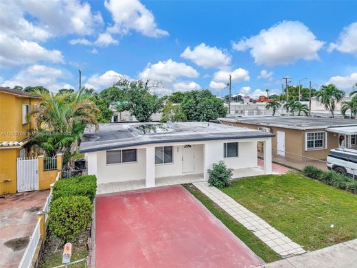 Villa in Hialeah, Miami-Dade County