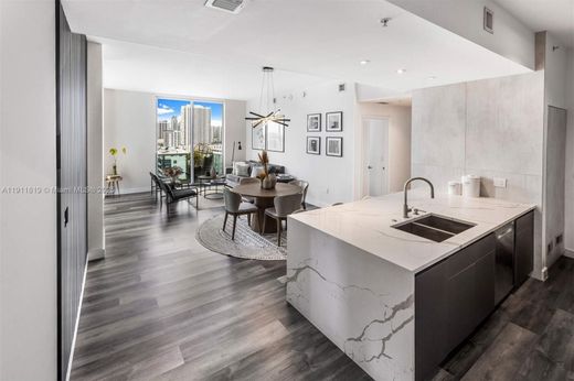 Жилой комплекс, Майами, Miami-Dade County