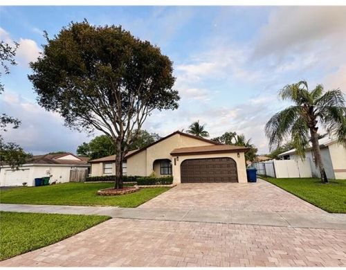 Willa w Cooper City, Broward County