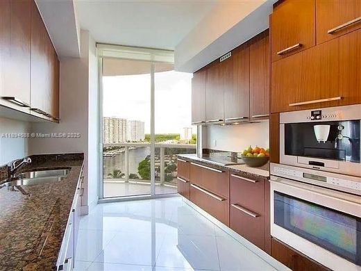 Appartementencomplex in Sunny Isles Beach, Miami-Dade County