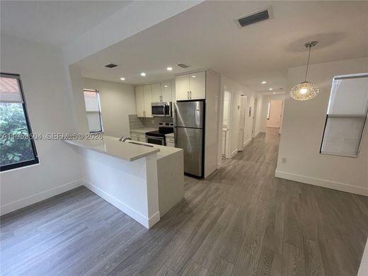 Residential complexes in Miami, Miami-Dade