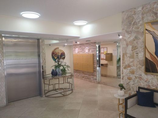 Residential complexes in Pompano Beach, Broward County