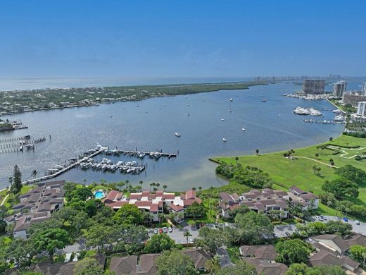 North Palm Beach, Palm Beach Countyのアパートメント・コンプレックス