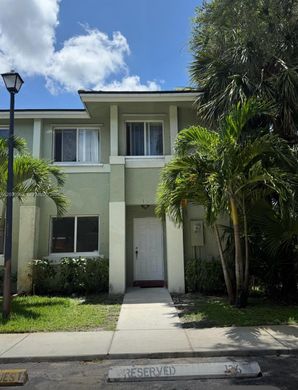 Townhouse in Hollywood, Broward County