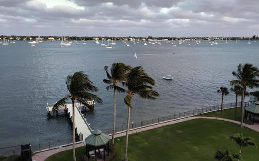 ウェストパームビーチ, Palm Beach Countyのアパートメント・コンプレックス